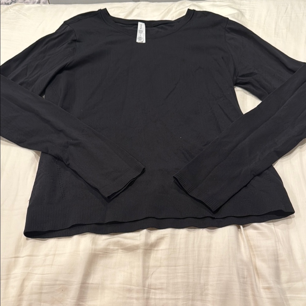 Athleta Black Fitted Long Sleeve T-Shirt